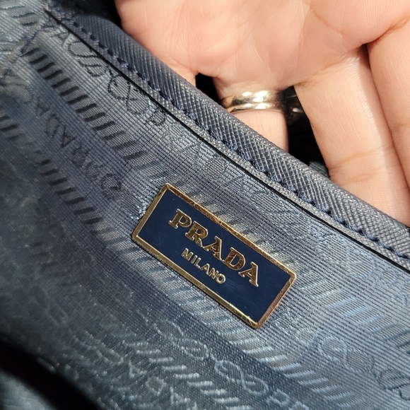 PRADA Saffiano Lux Bluette 2011 - Picture 3 of 10